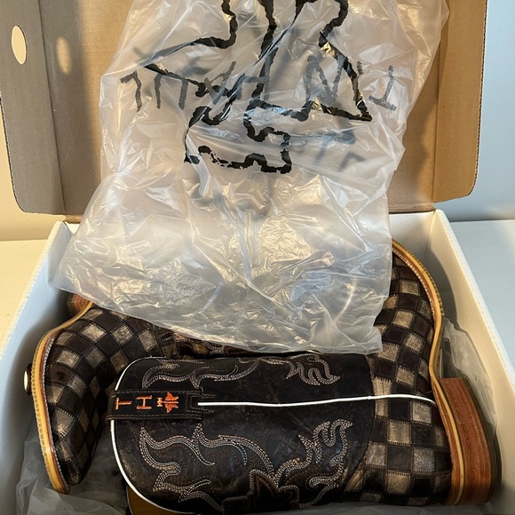 Tin Haul Gun Metal Gunslinger series Black and Brown Cowboy Boots - Picture 6 of 9